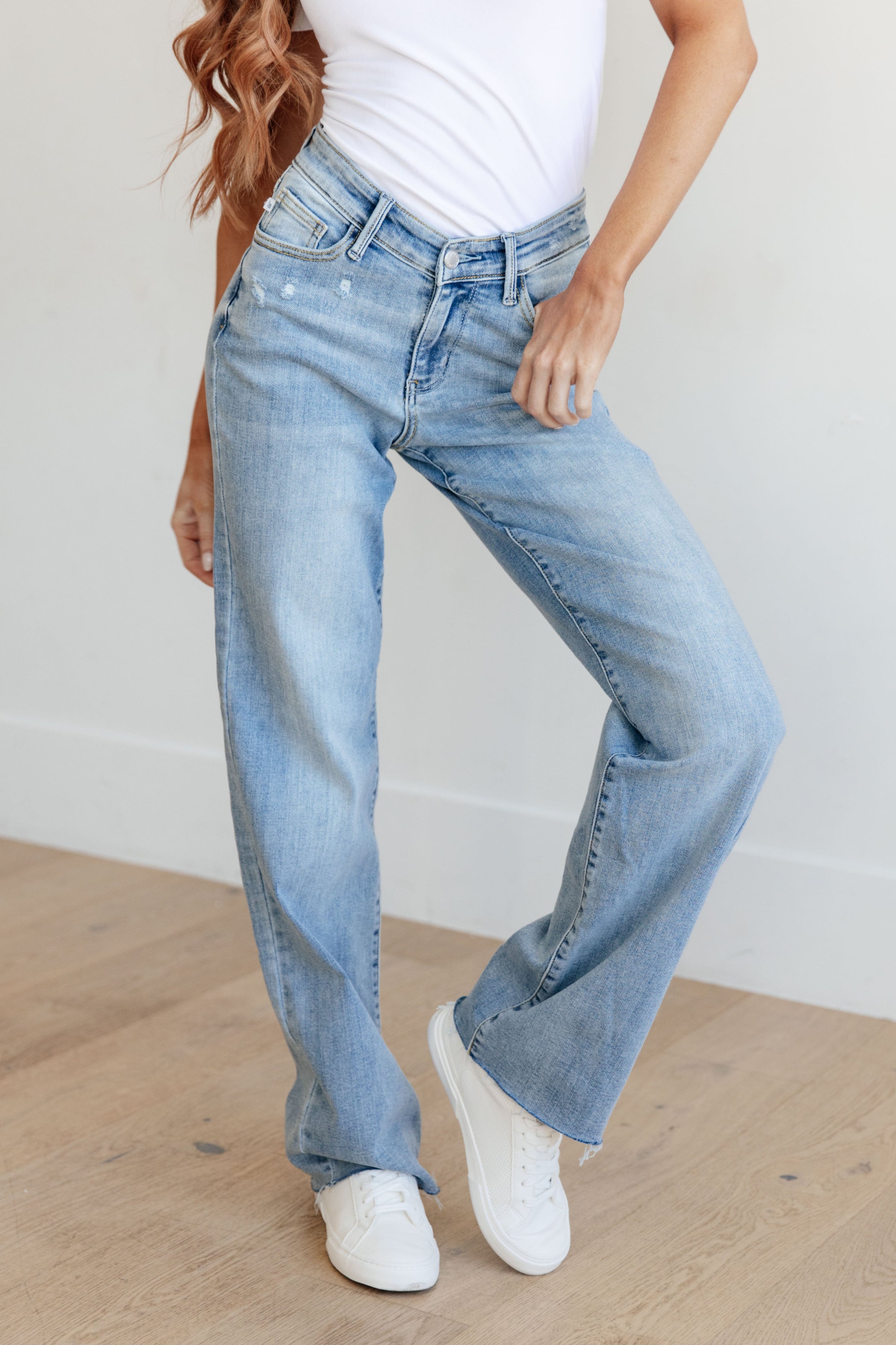 Mildred High Rise V Front Waistband Straight Jeans - JUDY BLUE – Junk in  the Trunk Boutique