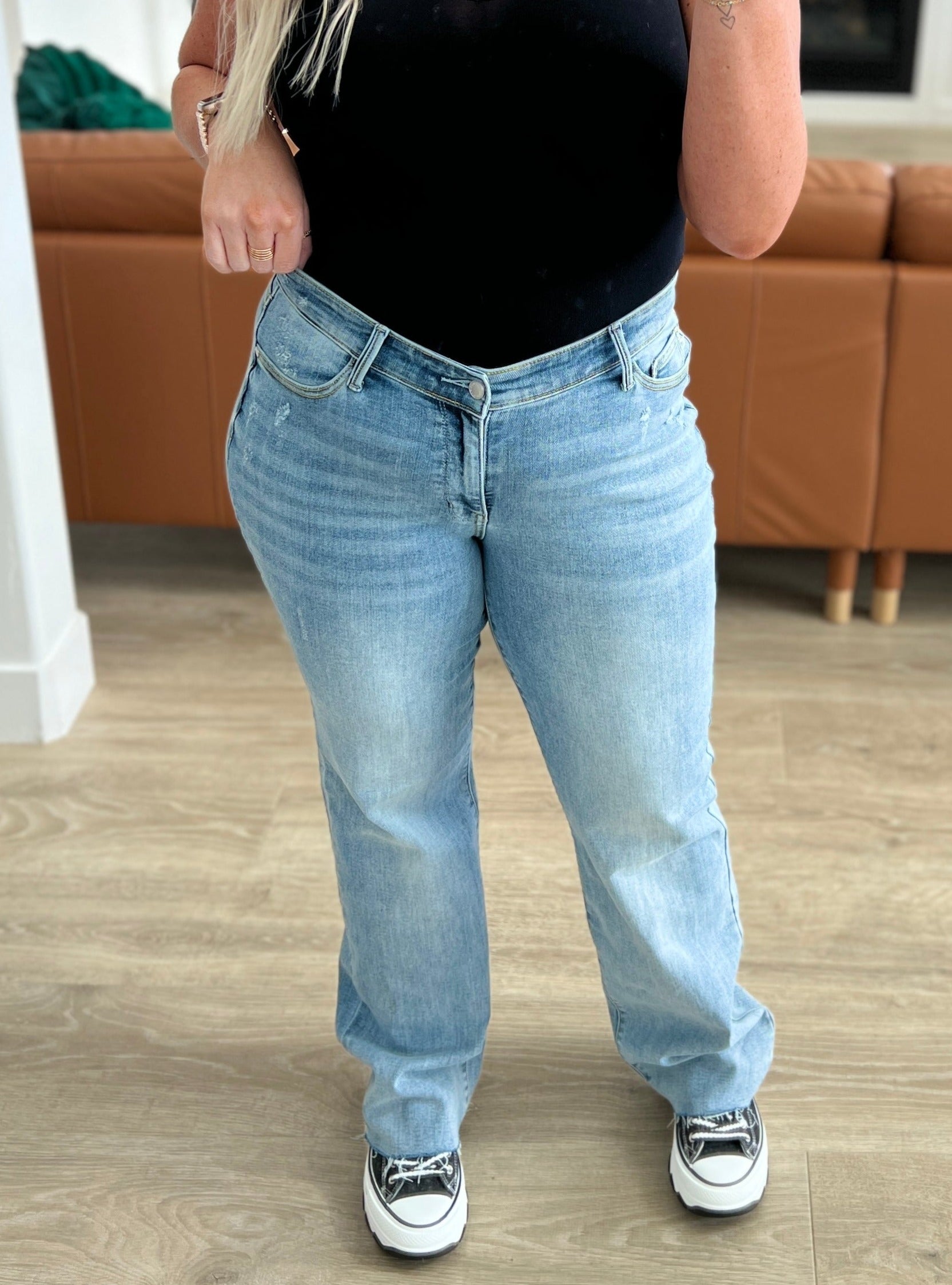 High Waist Boyfriend Fit Medium Blue Denim Jeans Slit Side Front Zipper  Jeans Women Fashion Pants - China Skinny Jeans and Denim Jeans price