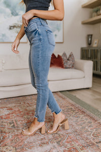 Mariah Mid Rise Cool Relaxed Jeans - JUDY BLUE